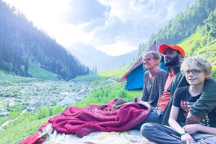 Kashmir Naranag to Marchoi Trek: 5-Day Guided Marchoi & Dumail Expedition