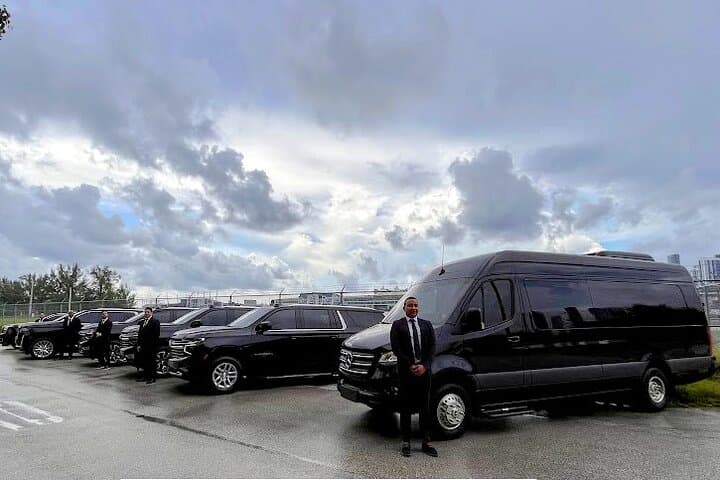 Port Everglades Private Transfer — Luxury Ride to Fort Lauderdale Hotels photo 2