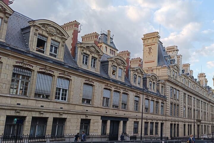 Paris Chocolate Experience: Latin Quarter Walking Tour for Kids photo 6