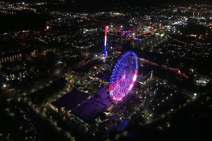 After-Hours Helicopter Tour Over Orlando Theme Parks — 15-Min Night Flight photo 3