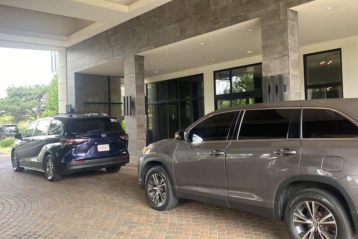 O'Hare Airport Taxi to Downtown Chicago — Private ORD Transfer photo 4