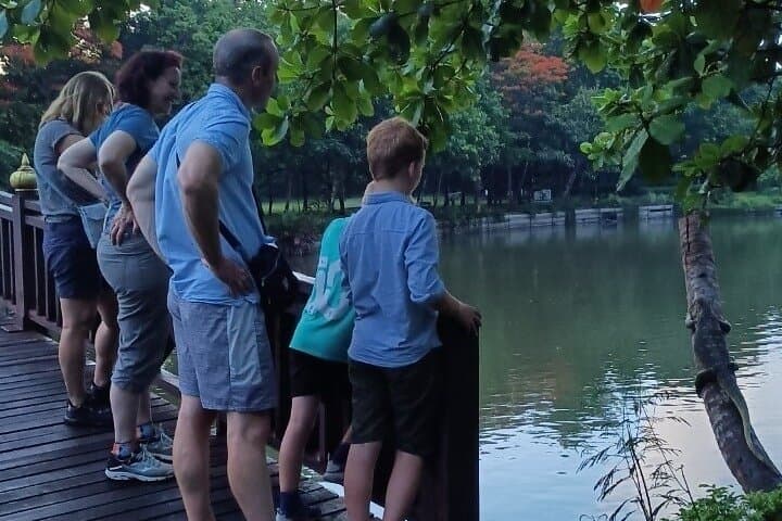 Bangkok Twilight Bamboo Bike Tour and Firefly River Cruise