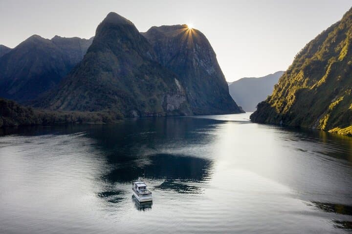 Milford Sound Premium Cruise with Lunch aboard MV Sinbad photo 6