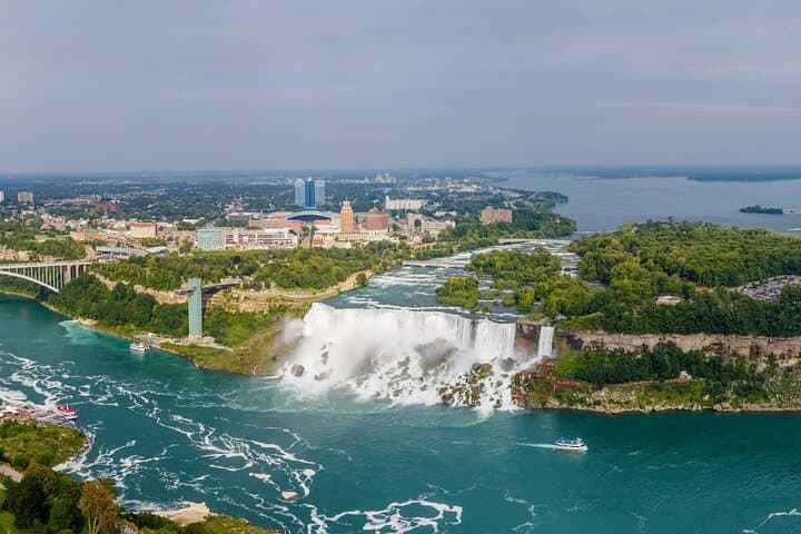 Private 2-Day Niagara Falls Tour from NYC: Maid of the Mist & Cave of the Winds photo 4