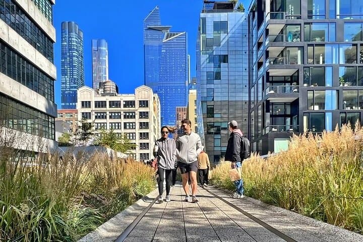 Self-Guided High Line Audio Tour — Walk NYC’s Elevated Park with VoiceMap photo 3