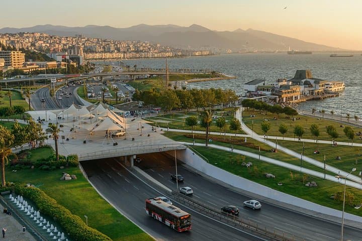 Private Full-Day Shore Tour in Izmir: Konak, Asansör & Balçova Gondola photo 2