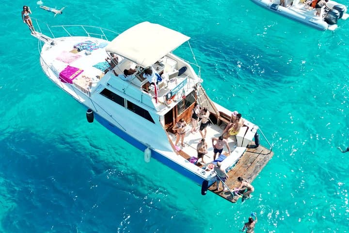 Favignana and Levanzo Yacht Day Trip from Trapani: Snorkel, Beaches & Local Tastes