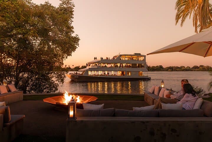 Sunset Cruise on the Zambezi Explorer & Al Fresco Dinner at The Eatery photo 1