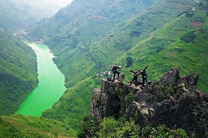 3-Day Ha Giang Motorbike Loop: Ma Pi Leng, Dong Van & Hmong Culture photo 4