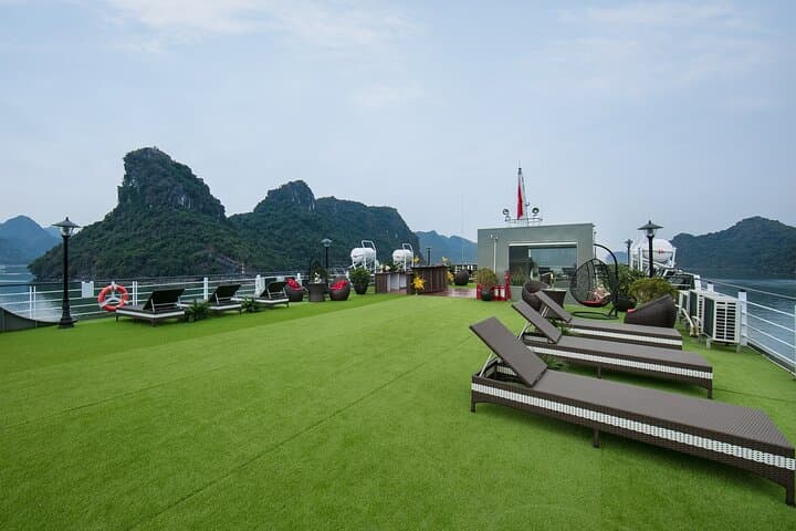 Overnight Halong & Lan Ha Bay Cruise — 2-Day Luxury Cruise with Kayaking & Meals photo 6