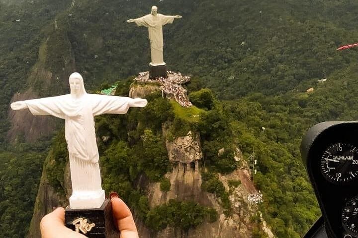 20-Minute Helicopter Tour Over Rio: Christ the Redeemer & Sugarloaf Views photo 5