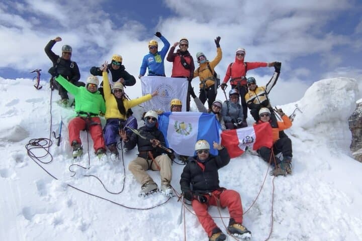 Summit Nevado Mateo: One-Day 5,150 m Glacier Climb from Huaraz photo 2
