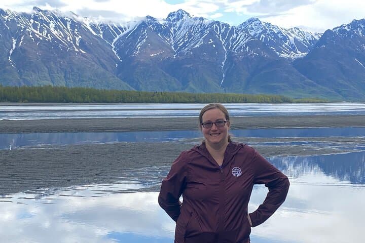 Knik River Ladies-Only Kayak: Glacier-Feed Paddle from Old Knik Bridge photo 4