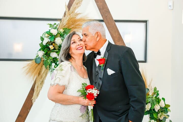 Las Vegas Wedding at The Little Vegas Chapel — Intimate Chapel Ceremony & Photos photo 3