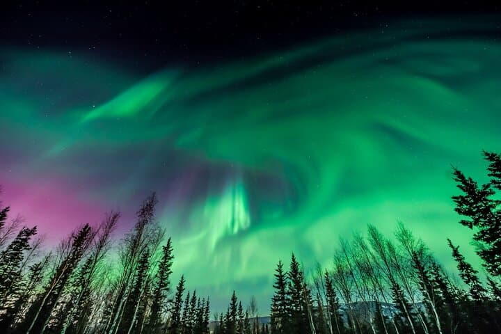 How to See the Northern Lights from Reykjavík — Practical Guide to Aurora Tours