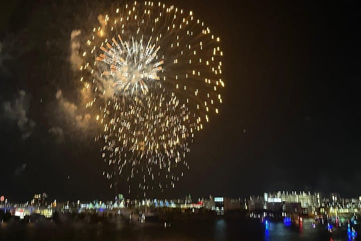 Miami New Year's Eve Fireworks Cruise on Biscayne Bay & South Beach photo 2