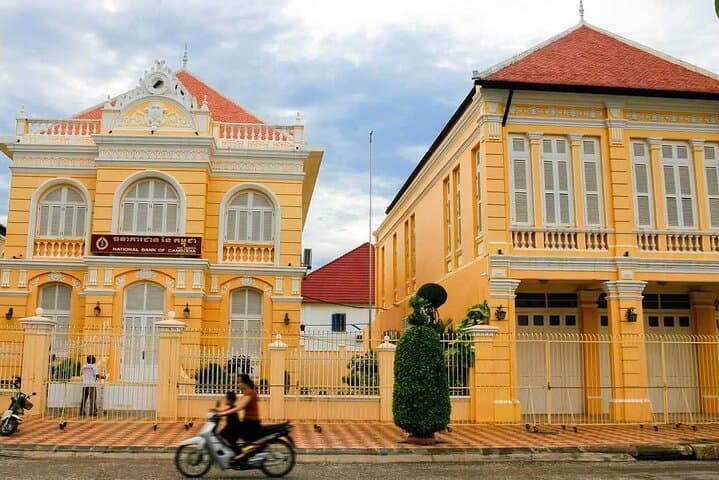 Full-Day Private Tour from Siem Reap to Battambang: Bamboo Train, Temples & Phnom Sampov photo 3