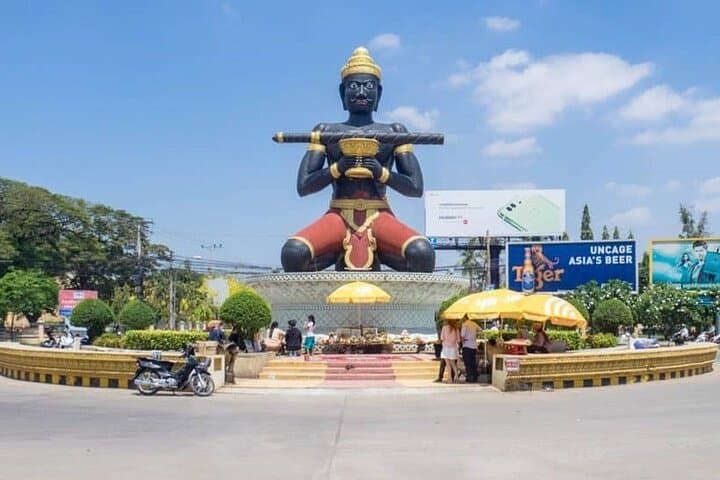 Full-Day Private Tour from Siem Reap to Battambang: Bamboo Train, Temples & Phnom Sampov photo 4