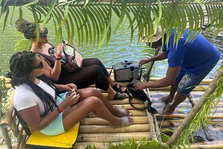 White River Bamboo Rafting in Ocho Rios: Gentle Raft Cruise with Local Captains photo 4
