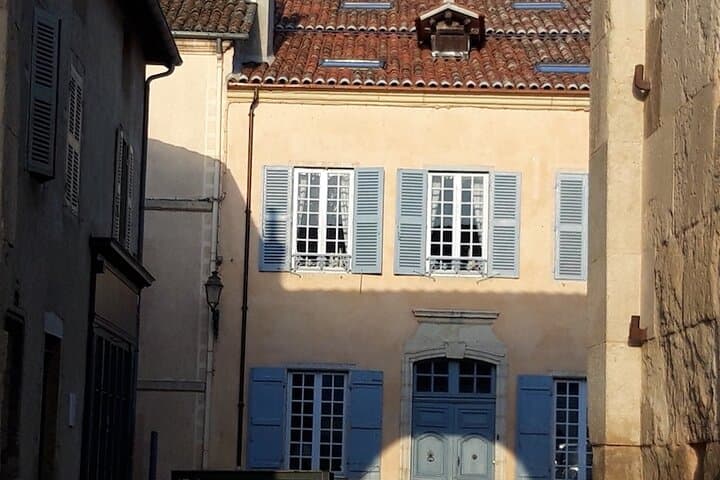 Self-Guided Cluny Walking Audio Tour: Explore Cluny Abbey & Historic Streets