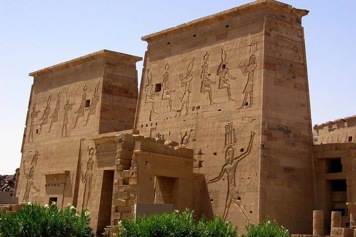 Private 4-Day Nile Cruise from Aswan to Luxor — Temples, Tombs & Luxury photo 6