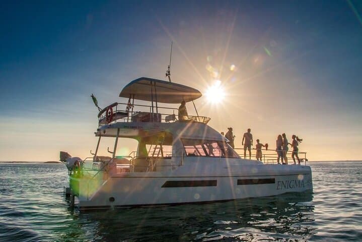 Sunset Champagne Cruise in Cape Town: V&A Waterfront Catamaran Experience