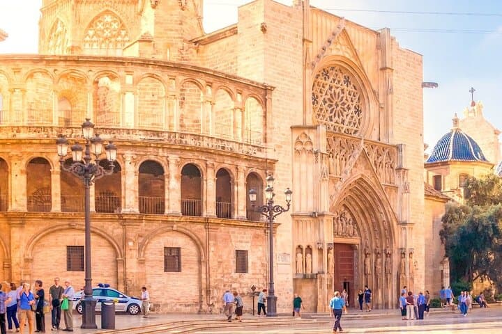 Self-Guided Valencia Walking Tour: Cathedral, La Lonja & Turia Garden Highlights photo 2