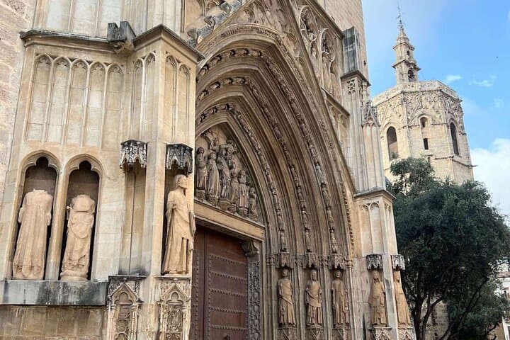 Self-Guided Valencia Walking Tour: Cathedral, La Lonja & Turia Garden Highlights photo 5