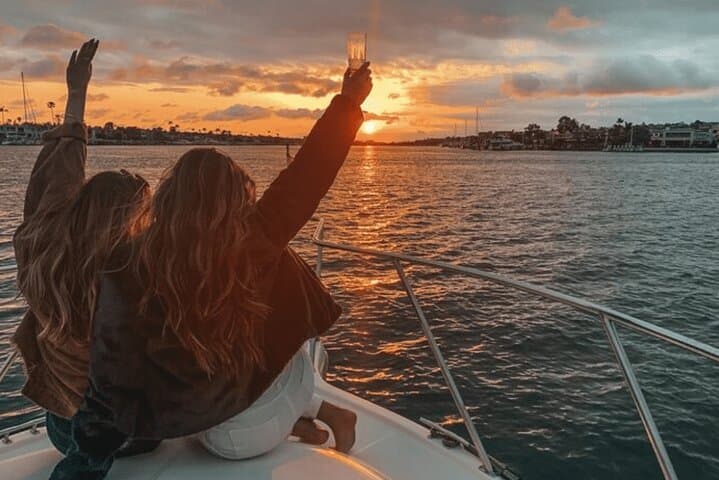 Sunset Champagne Cruise in Cape Town: V&A Waterfront Catamaran Experience photo 6