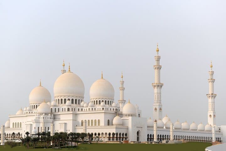 Abu Dhabi City Tour with Sheikh Zayed Grand Mosque — Private Guided Highlights photo 2