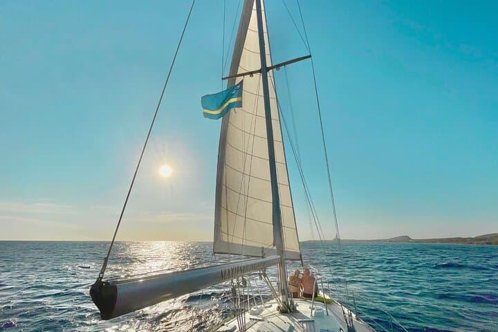 Private Half-Day Yacht Charter in Curaçao — Sail, Snorkel & Shore Lunch photo 5