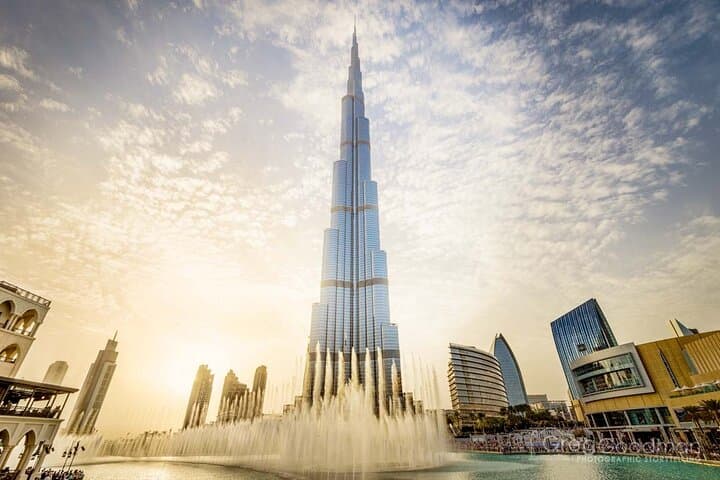 Burj Khalifa: 124th-Floor 360° View + 3-Course Meal Experience
