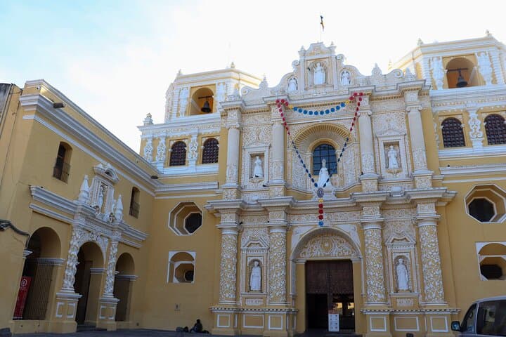 Walk Antigua: Private Guided Tour of the Emblematic Streets photo 2