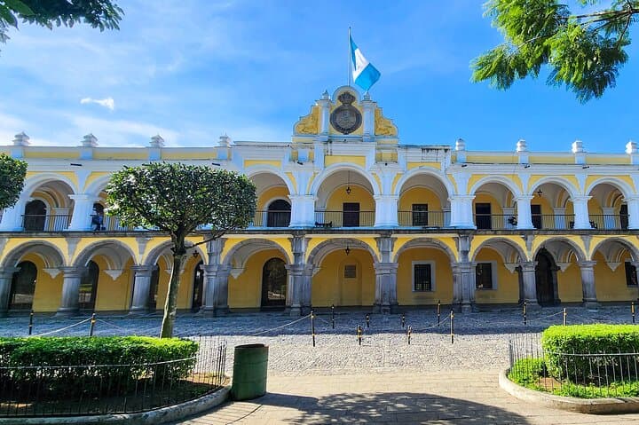 Walk Antigua: Private Guided Tour of the Emblematic Streets photo 5