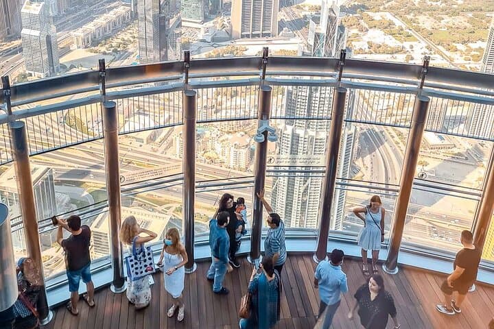 Dining with a Skyline: Lunch or Dinner at Burj Khalifa Levels 124–125 photo 5