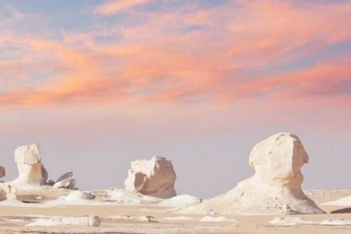 White Desert & Bahariya Oasis: 2-Day Private Desert Tour from Cairo