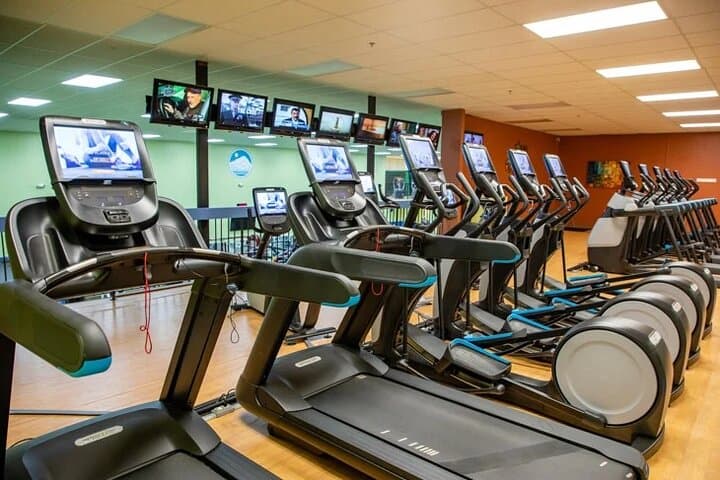 Alaska Premium Fitness Pass — Stay Fit Near Anchorage's Peaks and Coast photo 3