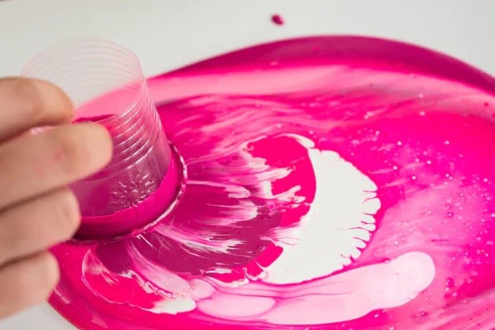Private Fluid Acrylic Painting Class in Chicago: Hands-On Fluid Art Workshop photo 4