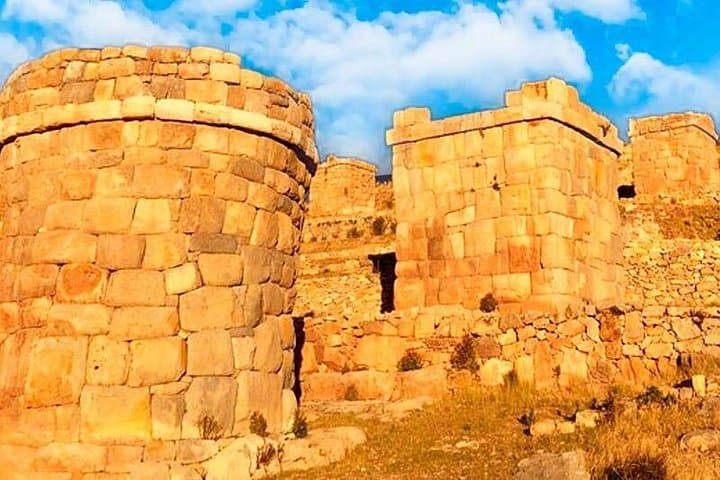 Aymara Route 1-Day Tour from Puno: Inca Uyo, Aramu Muru & Molloco photo 4