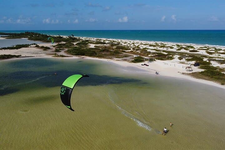 Private Kiteboarding Lessons in Cancun: Isla Blanca Flatwater Clinics photo 4