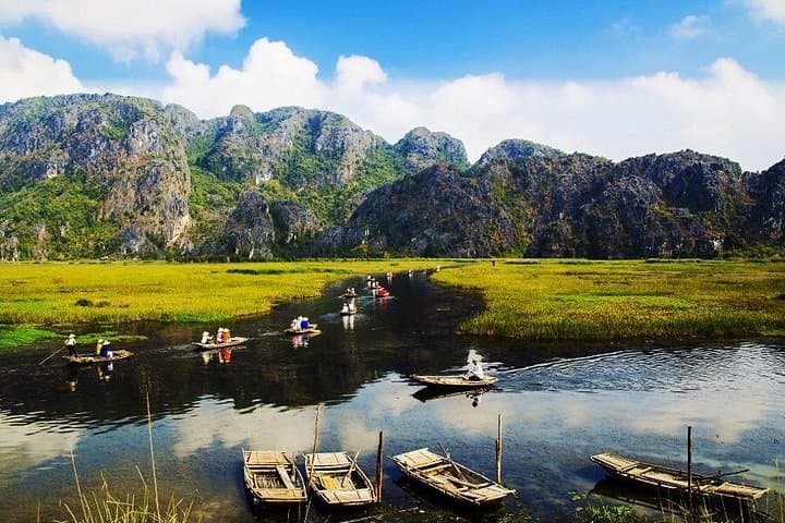 Ninh Binh 2-Day Escape: Tam Coc Boat Ride, Mua Cave Steps & Bai Dinh Pagoda photo 4