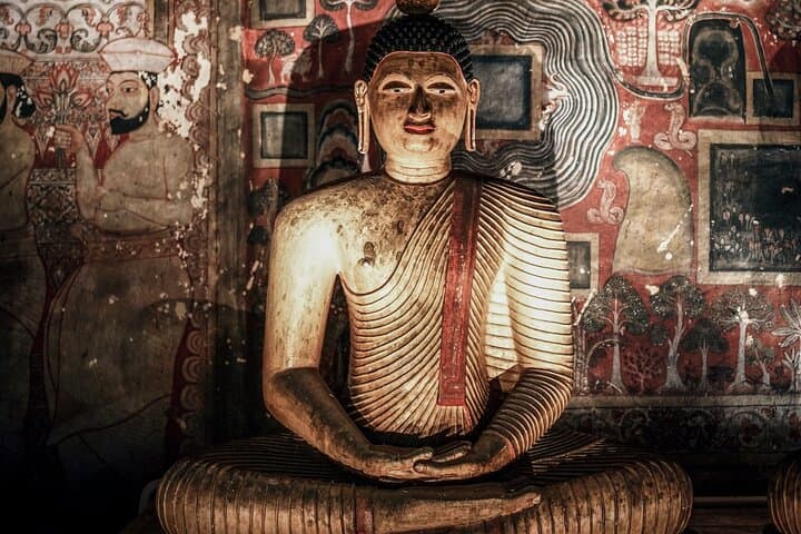 Kandy to Anuradhapura Shuttle & Dambulla Sightseeing — Sigiriya Rock, Dambulla Cave Temples & Village Paddle photo 6