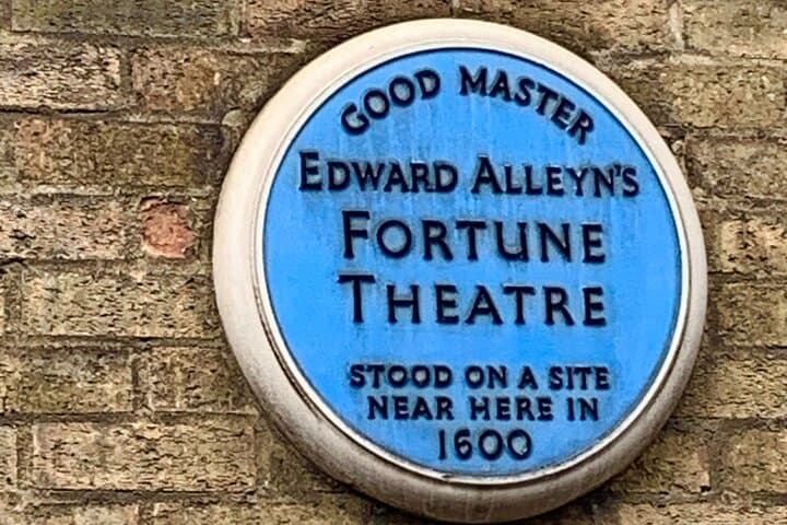 Shakespeare Promenade: Globe-to-Shoreditch Theatrical Walking Tour photo 2