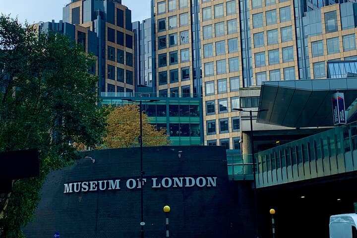 Shakespeare Promenade: Globe-to-Shoreditch Theatrical Walking Tour photo 4