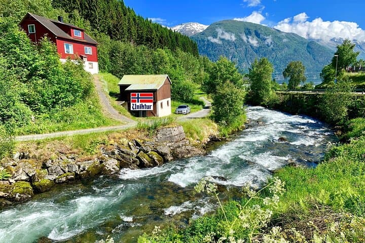 Alesund to Geiranger: Private Day Tour Along Norway's Dramatic Fjord Roads photo 5