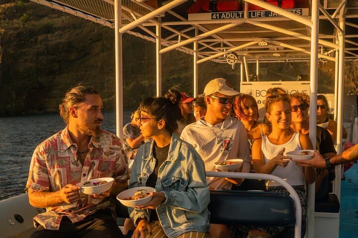 Kona Super-Raft Sunset Cruise: 2.5-Hour Golden Hour Boat Tour photo 3