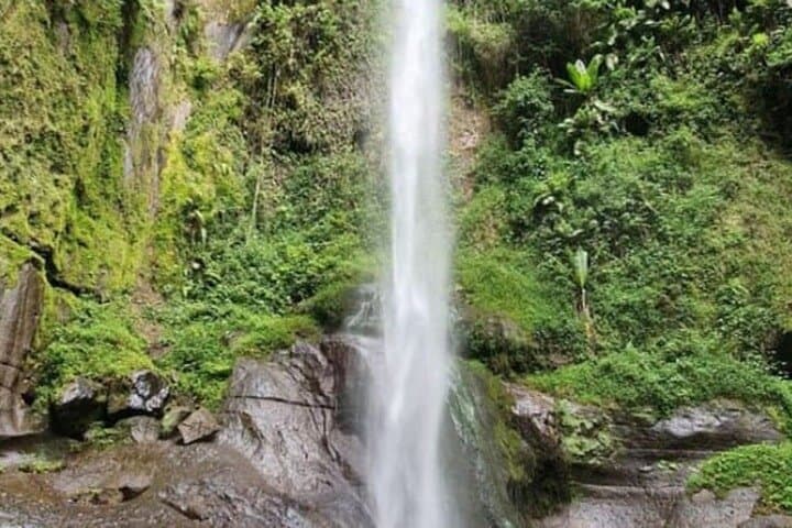 Hiking Napuru Waterfall near Mount Meru — Arusha's Refreshing Cascade photo 2