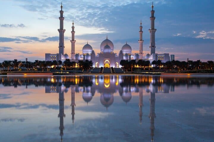 Sheikh Zayed Grand Mosque Day Tour from Dubai with Private Transfers photo 4