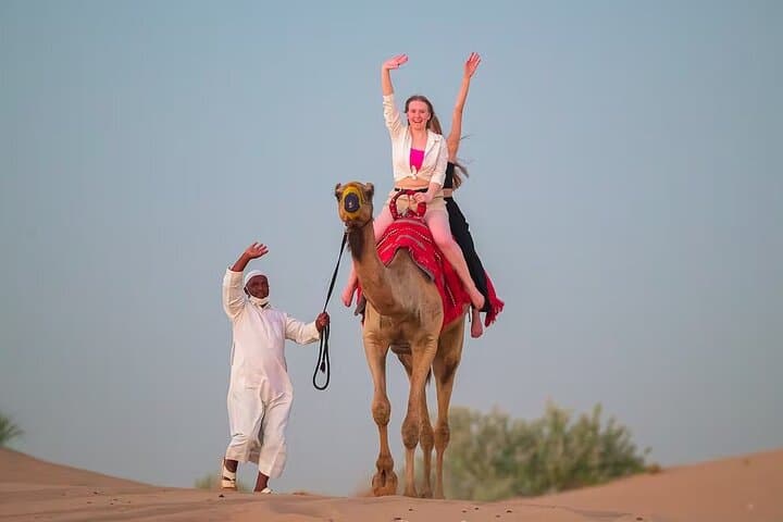 Abu Dhabi Desert Safari: Dune Bashing, Sandboarding & BBQ Under Desert Skies photo 5