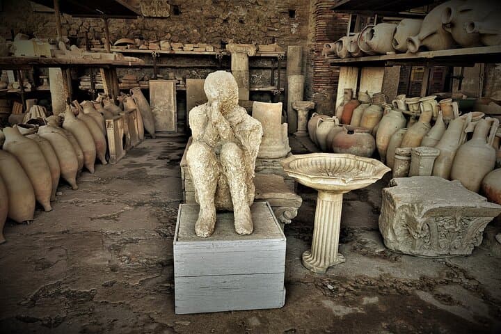 Pompeii Guided Tour from Positano: Archaeologist-Led Small-Group Excursion photo 4